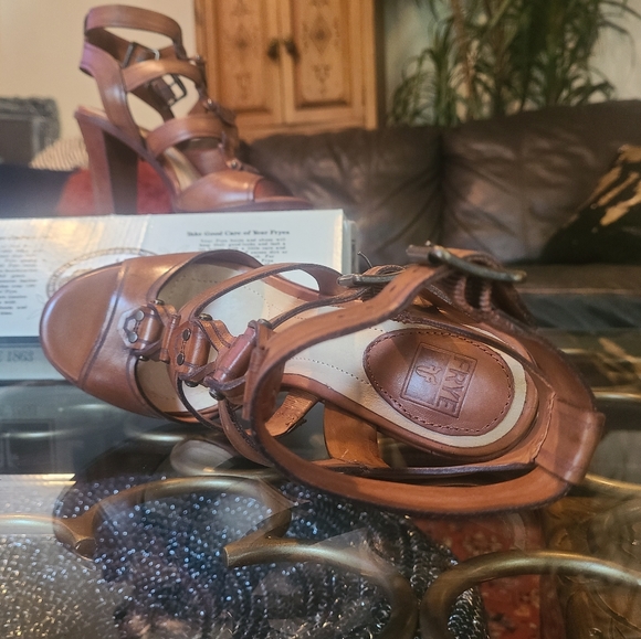 Frye Sonia Y Strap Gladiator Heels - Picture 6 of 7